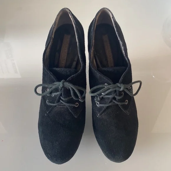 Banana Republic Black Suede Lace Up Heeled Boots, Sz 8 - Picture 4 of 10